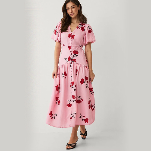 Rosa klänning med blommor
